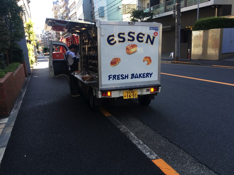 FRESH BAKERY　パン移動販売