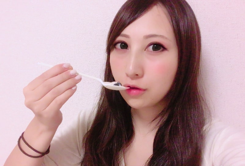 ファミリーマート　たっぷり食べたい！杏仁豆腐ブラックタピオカ入り